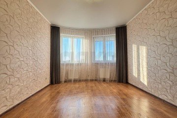 Фото №1: 2-комнатная квартира 68 м² - Краснодар, мкр. Гидростроителей, 