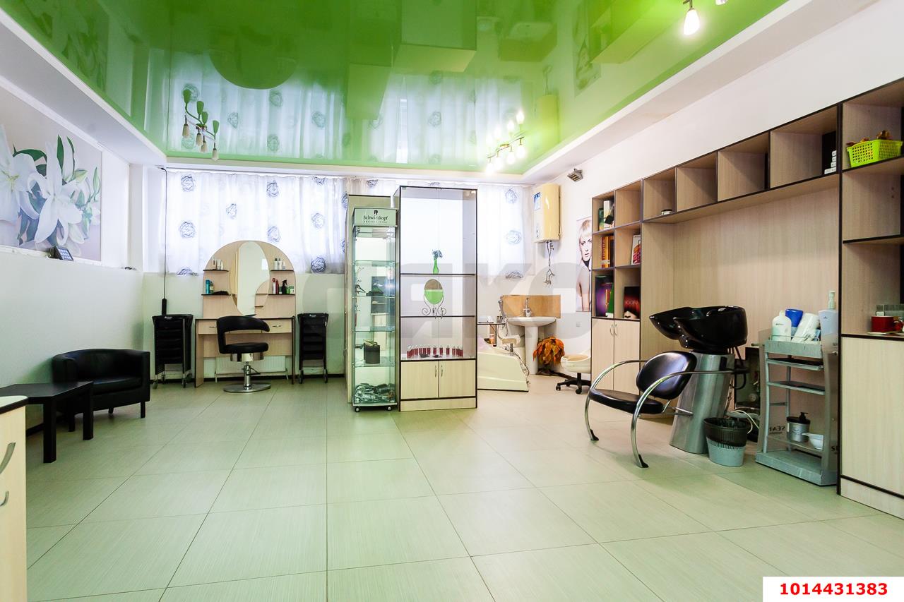 Фото №1: Студия 69 м² - Краснодар, Прикубанский внутригородской округ, Калинино, мкр. Краевая Клиническая Больница, ул. 1 Мая, 298