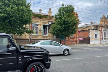 Фото №2: Торговое помещение 60 м² - Краснодар, мкр. Центральный, ул. Октябрьская, 147