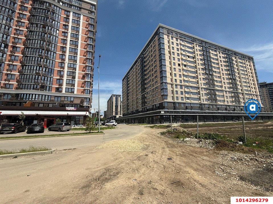 Фото №2: Торговое помещение 81 м² - Краснодар, жилой комплекс Сармат, ул. Константина Гондаря, 98