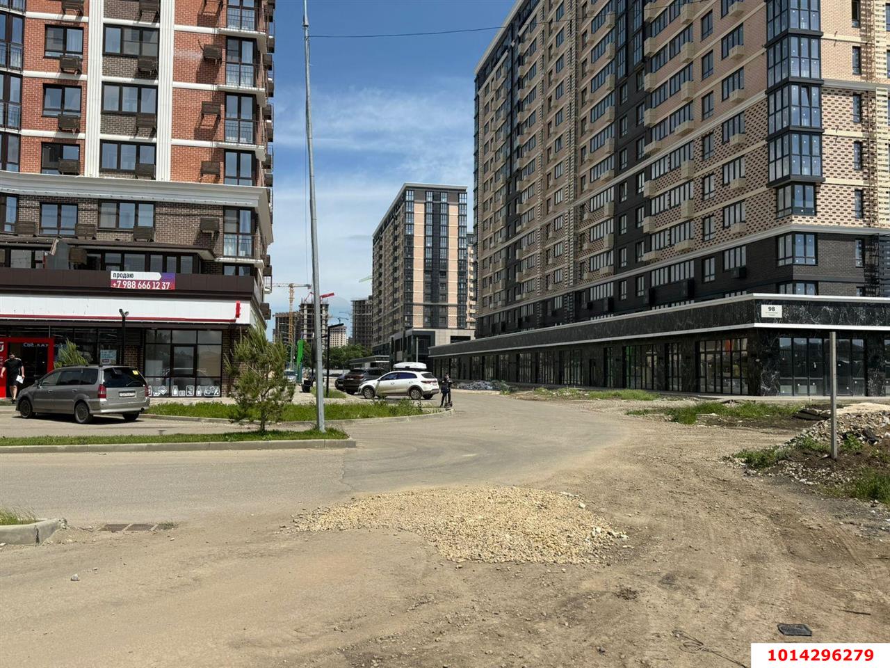 Фото №1: Торговое помещение 81 м² - Краснодар, жилой комплекс Сармат, ул. Константина Гондаря, 98