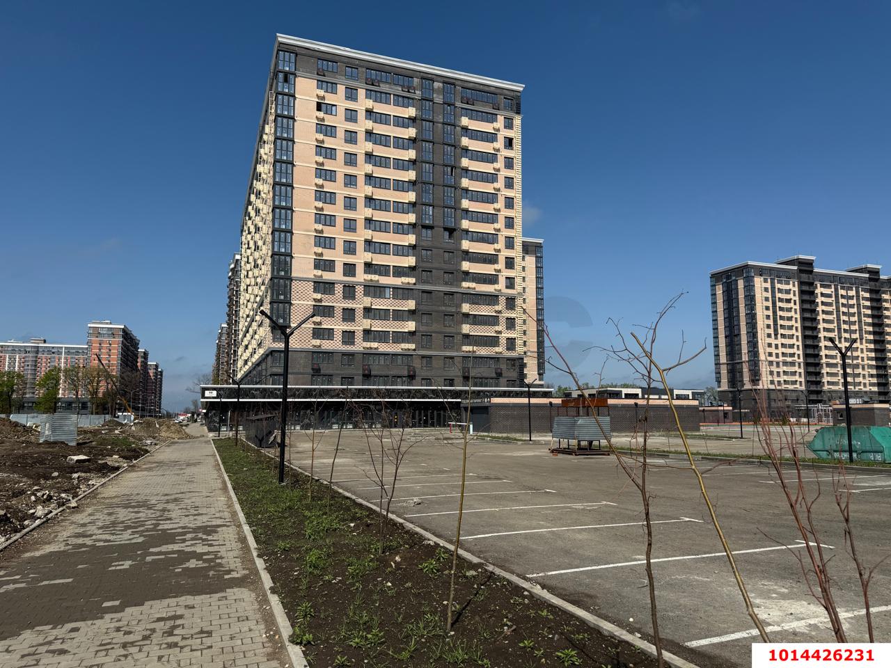 Фото №2: Торговое помещение 81 м² - Краснодар, жилой комплекс Сармат, ул. Западный Обход, 65А