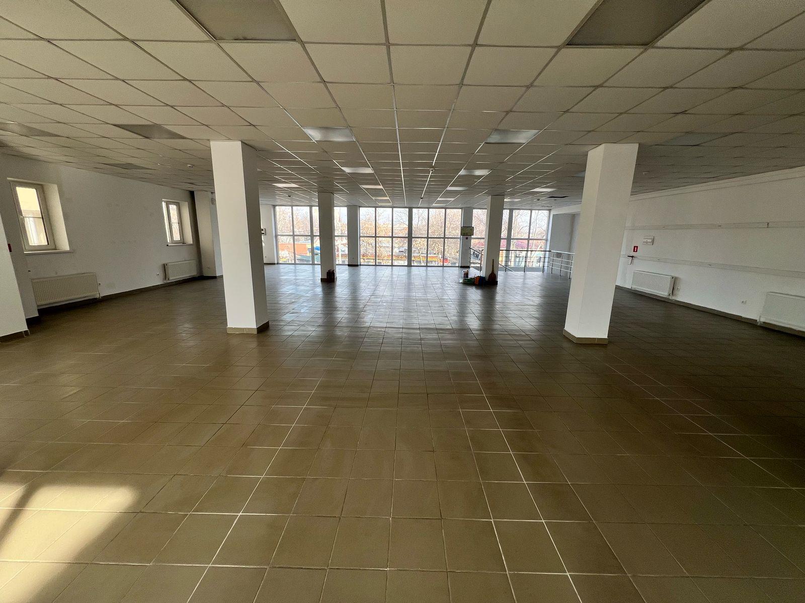 Фото №4: Коммерция 275 м² - Майкоп, мкр. Центр, ул. Крестьянская, 209