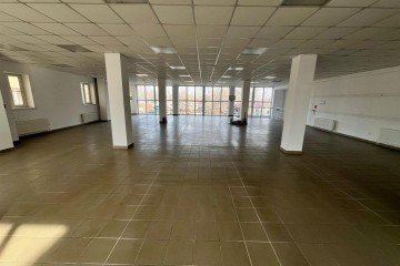 Фото №4: Торговое помещение 275 м² - Майкоп, мкр. Центр, ул. Крестьянская, 209