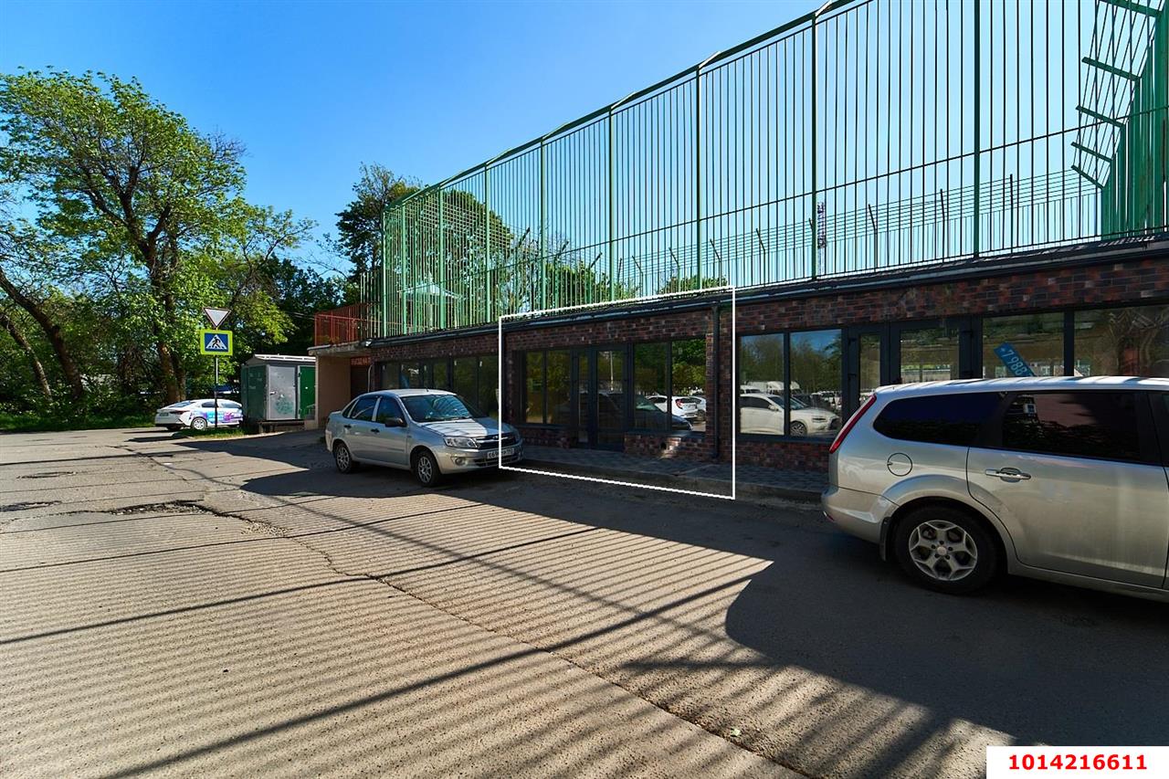 Фото №6: Торговое помещение 59 м² - Краснодар, имени Маршала Жукова, ул. Александра Покрышкина