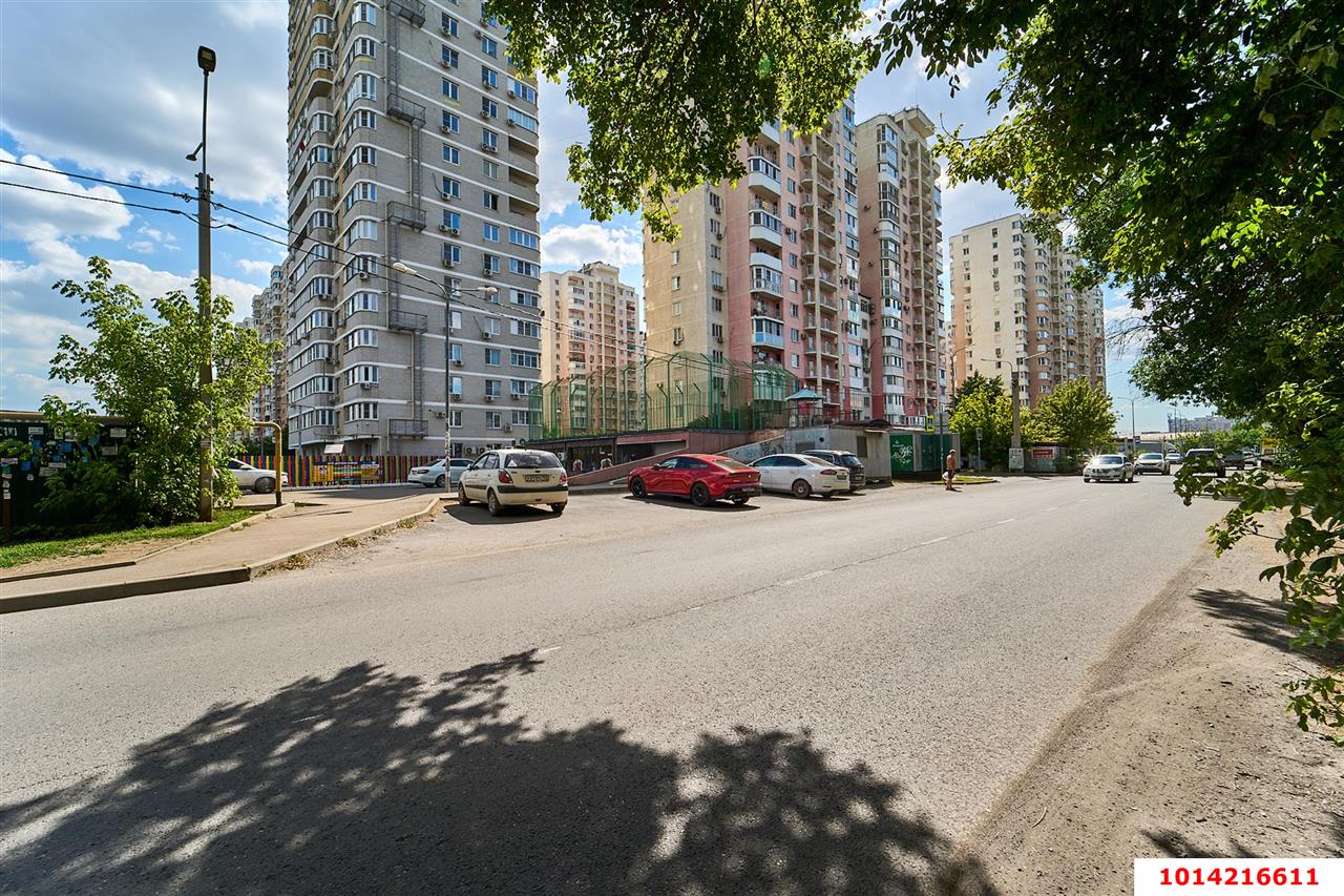 Фото №11: Торговое помещение 59 м² - Краснодар, имени Маршала Жукова, ул. Александра Покрышкина