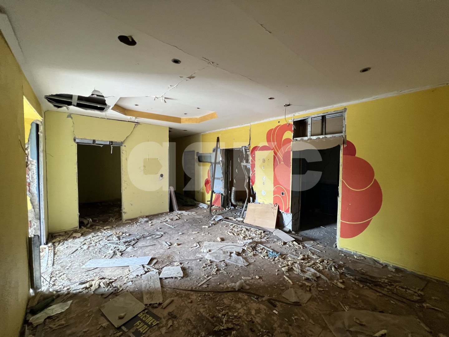 Фото №2: Коммерция 500 м² - Мариуполь, 20-й, пр-кт Строителей, 161