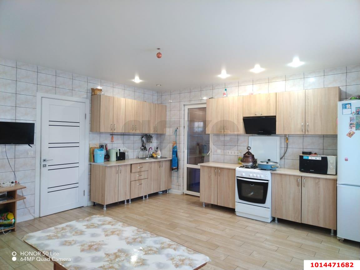 Фото №1: Дом 143 м² + 9.9 сот. - Холмская, мкр. 8-й, ул. Новосельская, 13