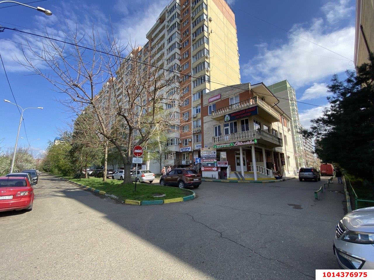 Фото №1: Торговое помещение 80 м² - Краснодар, Юбилейный, пр-кт Чекистов, 38