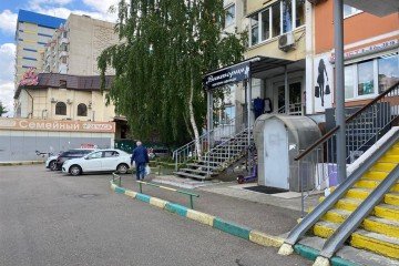 Фото №2: Торговое помещение 80 м² - Краснодар, мкр. Юбилейный, пр-кт Чекистов, 38