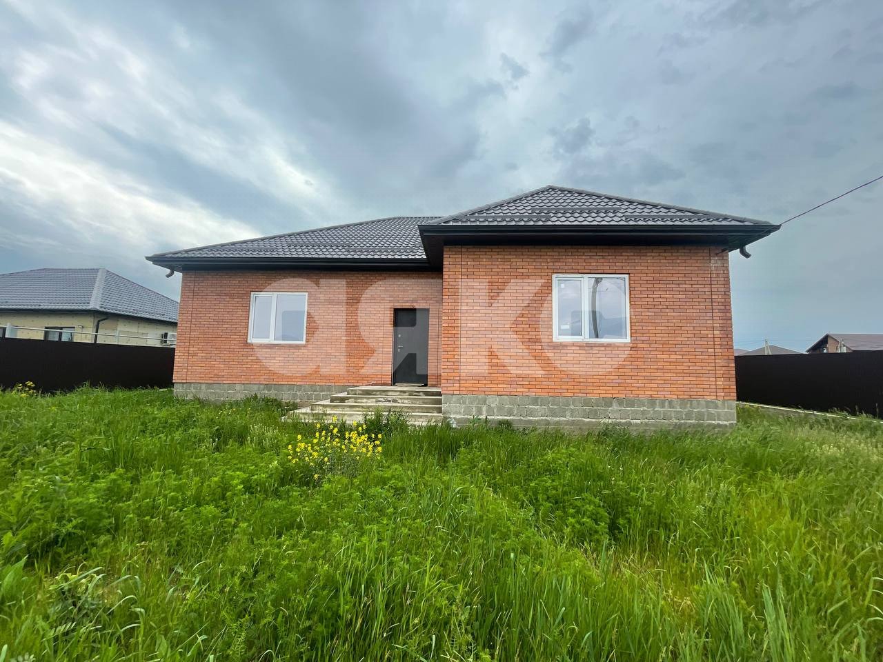 Фото №1: Дом 150 м² + 6 сот. - Северный, ул. Офицерская, 22