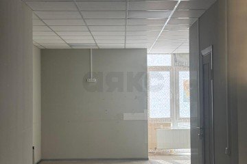 Фото №2: Торговое помещение 47 м² - Краснодар, мкр. жилой комплекс Дыхание, ул. Лётчика Позднякова, 2
