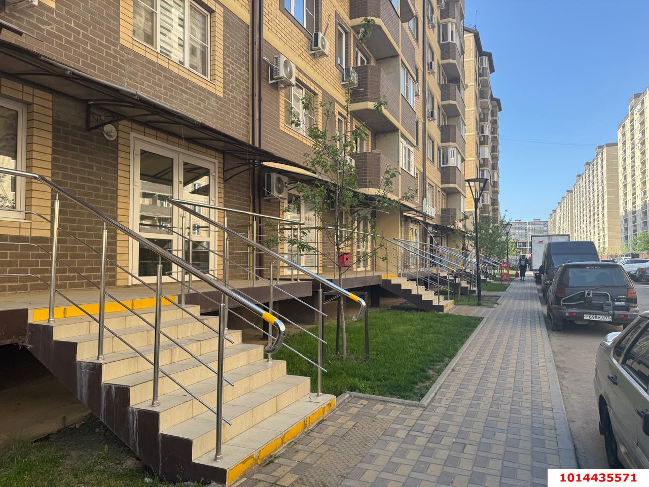 Фото №4: Торговое помещение 47 м² - Краснодар, жилой комплекс Дыхание, ул. Лётчика Позднякова, 2