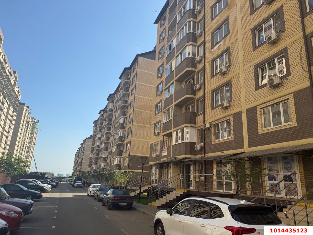 Фото №5: Торговое помещение 54 м² - Краснодар, жилой комплекс Дыхание, ул. Лётчика Позднякова, 2