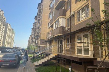 Фото №1: Торговое помещение 54 м² - Краснодар, мкр. жилой комплекс Дыхание, ул. Лётчика Позднякова, 2