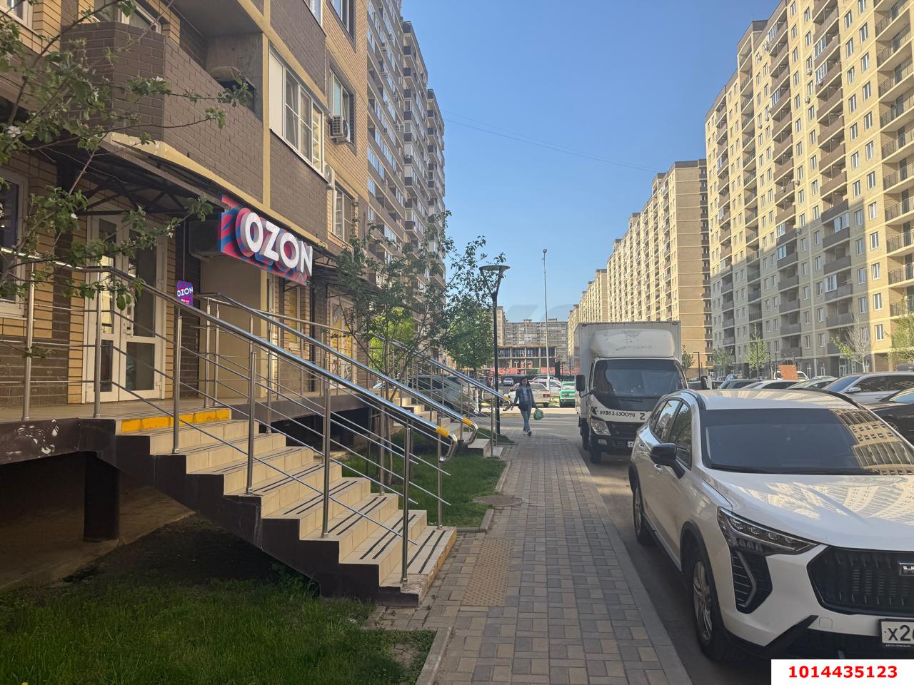 Фото №3: Торговое помещение 54 м² - Краснодар, жилой комплекс Дыхание, ул. Лётчика Позднякова, 2