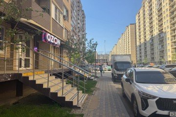 Фото №3: Торговое помещение 54 м² - Краснодар, мкр. жилой комплекс Дыхание, ул. Лётчика Позднякова, 2