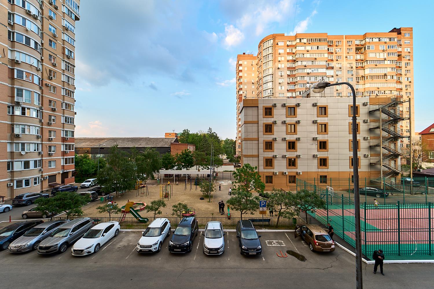 Фото №11: 2-комнатная квартира 85 м² - Краснодар, Центральный внутригородской округ, мкр. Завод Измерительных Приборов, ул. Зиповская, 3/3