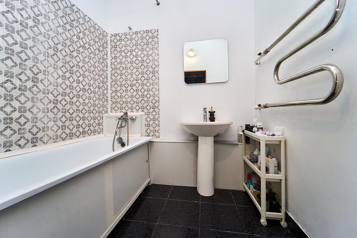 Фото №9: 2-комнатная квартира 85 м² - Краснодар, Центральный внутригородской округ, мкр. Завод Измерительных Приборов, ул. Зиповская, 3/3