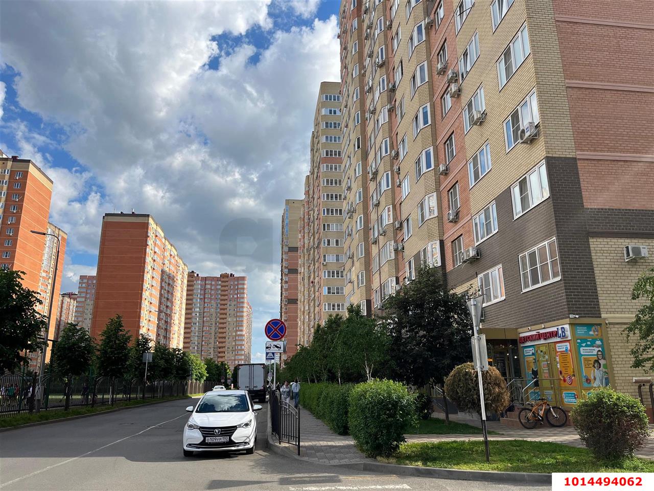 Фото №1: Торговое помещение 72 м² - Краснодар, 3-й квартал, ул. имени Героя Николая Шевелёва, 1