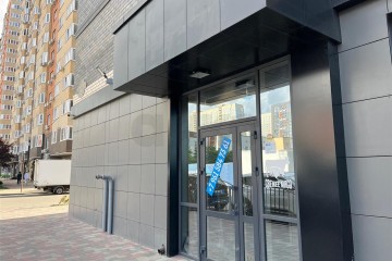Фото №4: Торговое помещение 64 м² - Краснодар, мкр. 7-й квартал, ул. имени Героя Николая Шевелёва, 13