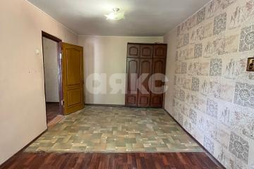 Фото №1: 1-комнатная квартира <span class="whitespace-nowrap">30 м²</span>, <span class="whitespace-nowrap">1/5 эт.</span> - Мариуполь, р. Кальмиусский, пр-кт Металлургов, 221