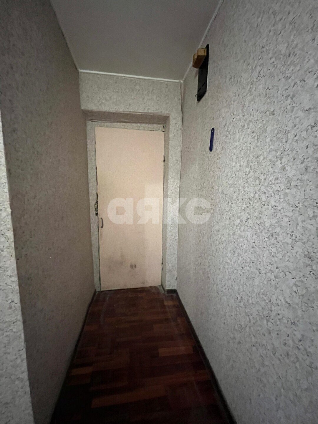 Фото №5: 1-комнатная квартира <span class="whitespace-nowrap">30 м²</span>, <span class="whitespace-nowrap">1/5 эт.</span> - Мариуполь, р. Кальмиусский, пр-кт Металлургов, 221