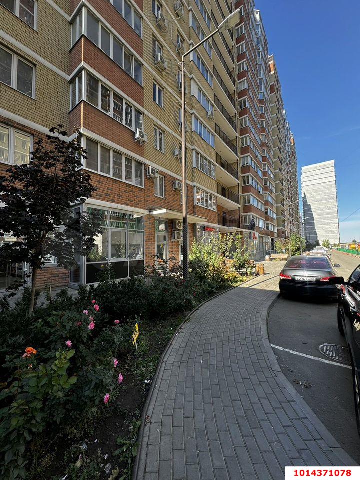 Фото №1: 2-комнатная квартира 59 м² - Краснодар, жилой комплекс Времена Года 3, ул. Цезаря Куникова, 24к2