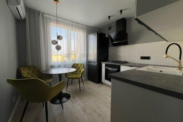 Фото №1: 3-комнатная квартира 76 м² - Краснодар, мкр. Центральный, ул. Севастопольская, 2