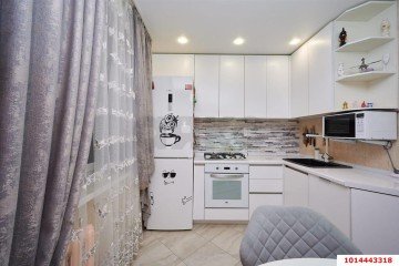 Фото №3: 4-комнатная квартира 74 м² - Краснодар, мкр. 40 лет Победы, ул. имени 40-летия Победы, 146/6к2