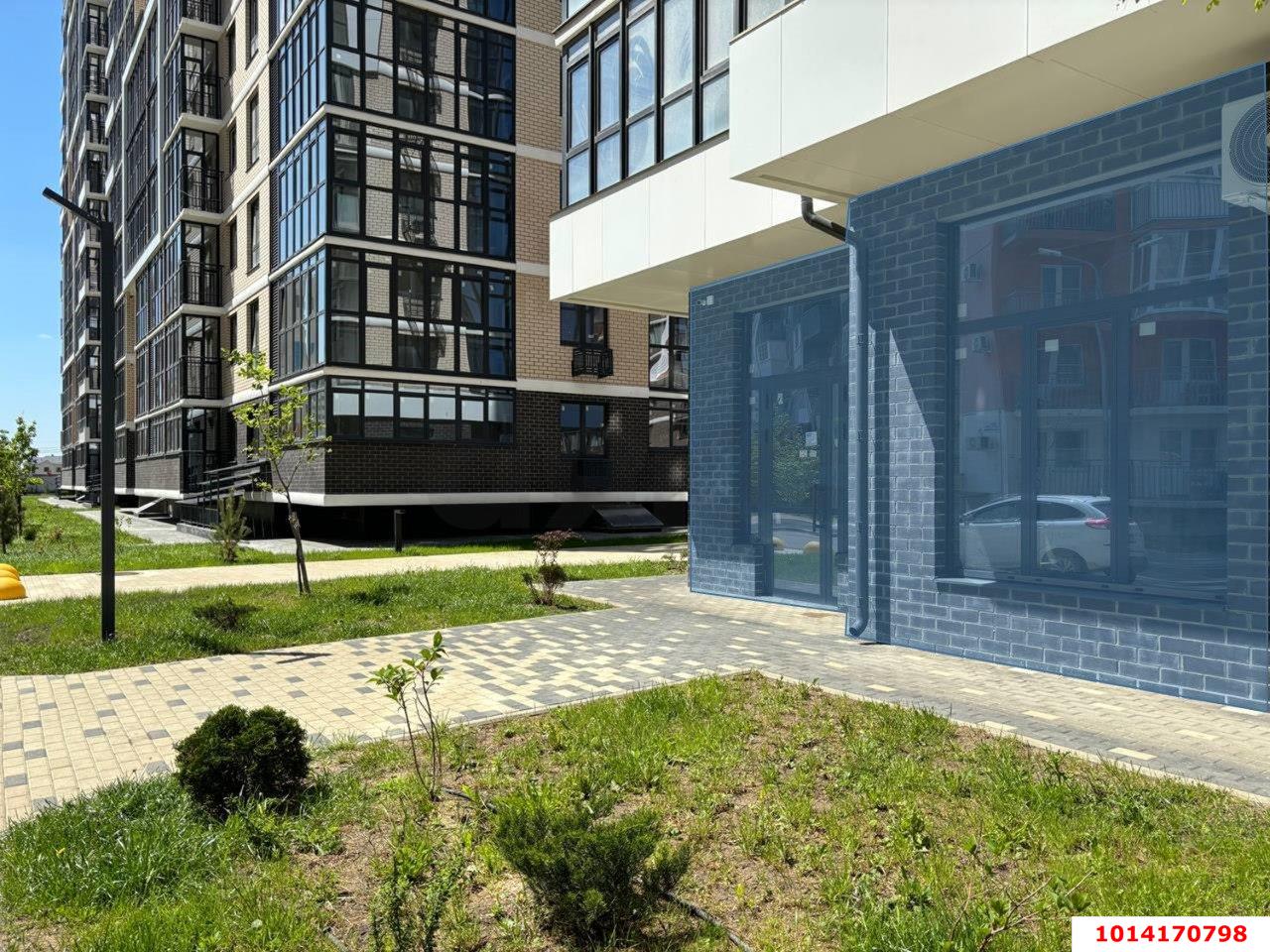 Фото №3: Торговое помещение 52 м² - Краснодар, жилой комплекс Зелёный театр, ул. Константина Гондаря