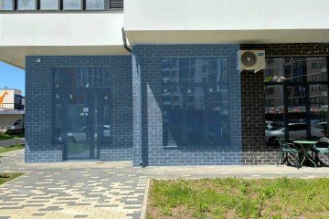 Фото №2: Торговое помещение 52 м² - Краснодар, мкр. жилой комплекс Зелёный театр, ул. Константина Гондаря
