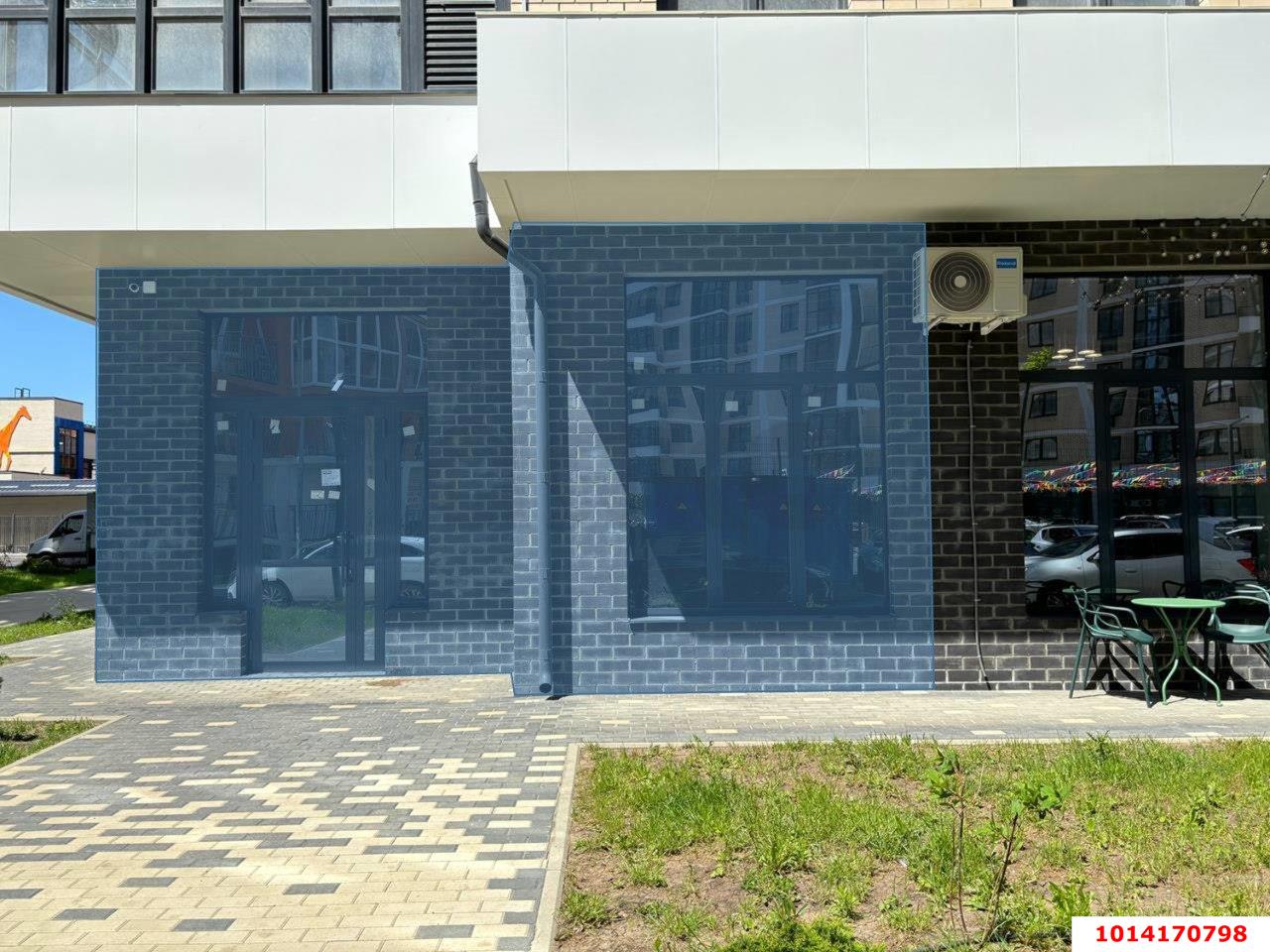 Фото №2: Торговое помещение 52 м² - Краснодар, жилой комплекс Зелёный театр, ул. Константина Гондаря
