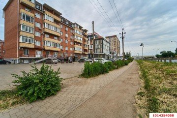 Фото №1: 1-комнатная квартира 42 м² - Берёзовый, мкр. Витаминкомбинат, ул. 2-я Целиноградская, 32