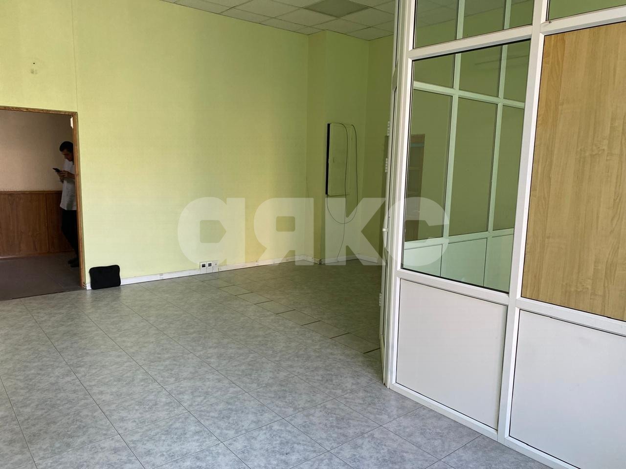 Фото №4: Коммерция 33 м² - Ростов-на-Дону, Октябрьский, пр-кт Будённовский, 80