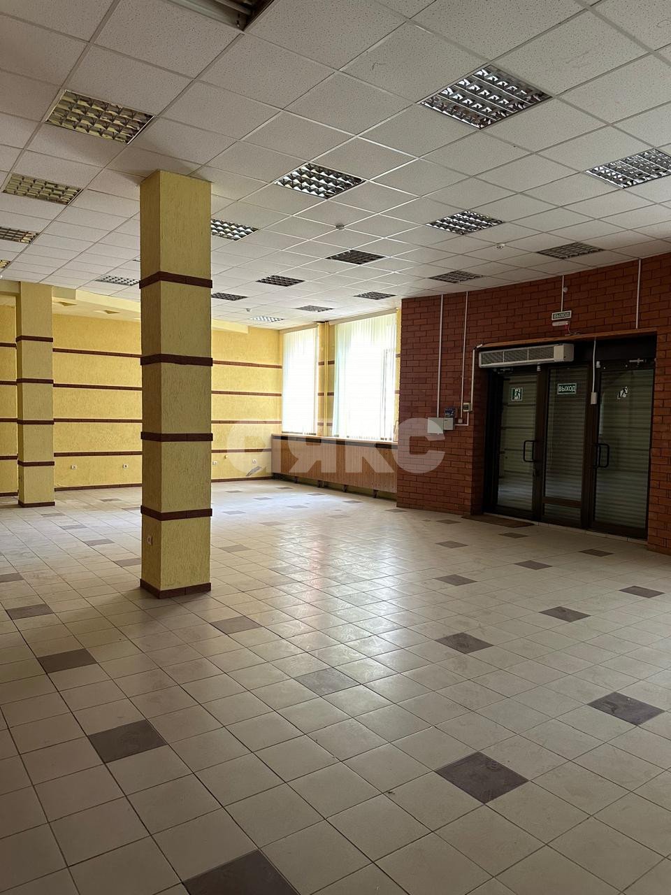 Фото №4: Коммерция 500 м² - Ростов-на-Дону, 4-й, пр-кт Королёва, 16А