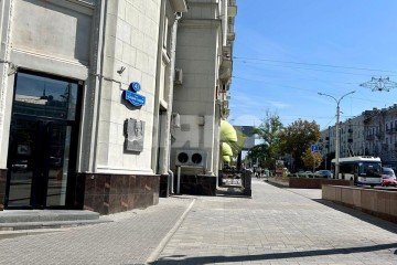 Фото №3: Коммерция 117 м² - Ростов-на-Дону, р. Ленинский, ул. Большая Садовая, 43