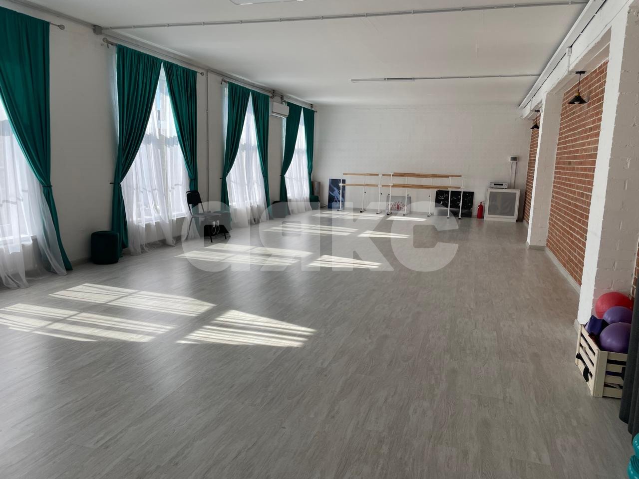 Фото №9: Коммерция 660 м² - Ростов-на-Дону, квартал Нижнегниловской, ул. Коминтерна, 64Б