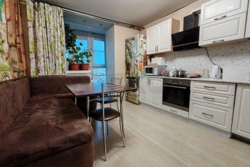 Фото №1: 2-комнатная квартира 64 м² - Краснодар, мкр. Военный городок № 109, ул. Кореновская, 73