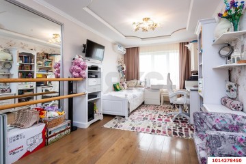 Фото №1: 3-комнатная квартира 78 м² - Лорис, мкр. Карасунский внутригородской округ, ул. Садовая, 32