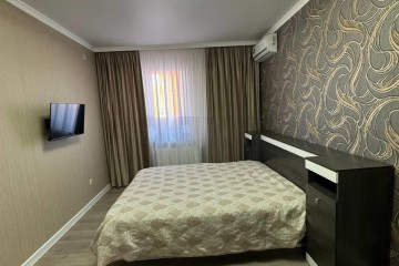 Фото №1: 2-комнатная квартира 56 м² - Краснодар, ж/р Новознаменский, ул. Войсковая, 4к3