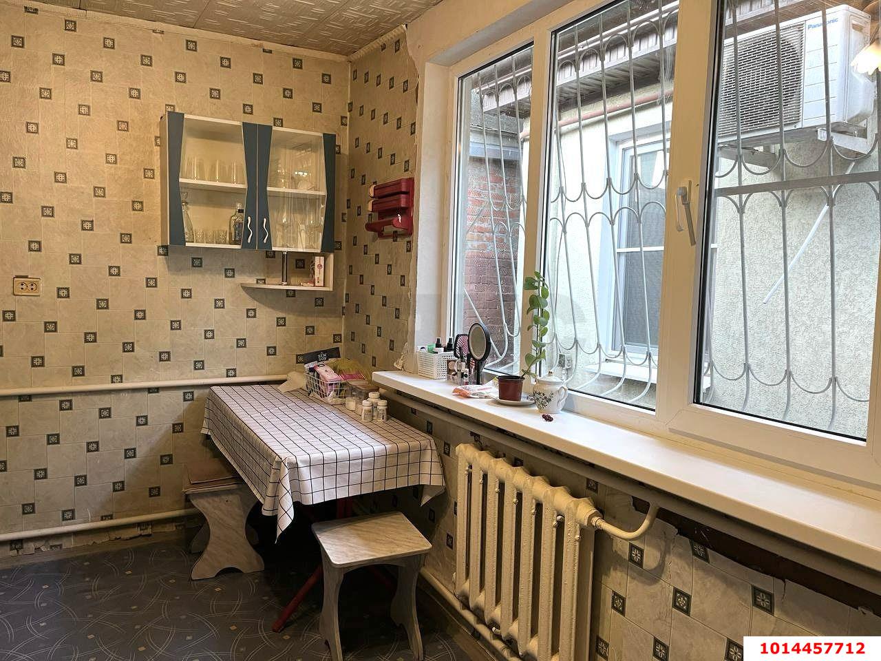 Фото №3: Часть дома 60 м² + 1 сот. - Краснодар, Центральный, ул. Горького, 186