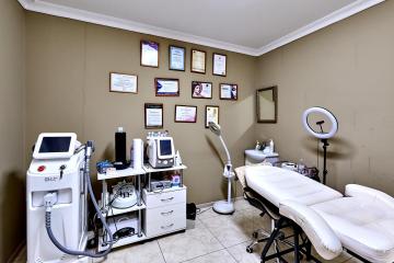 Фото №1: Коммерция 128 м² - Краснодар, мкр. Юбилейный, б-р Платановый, 15