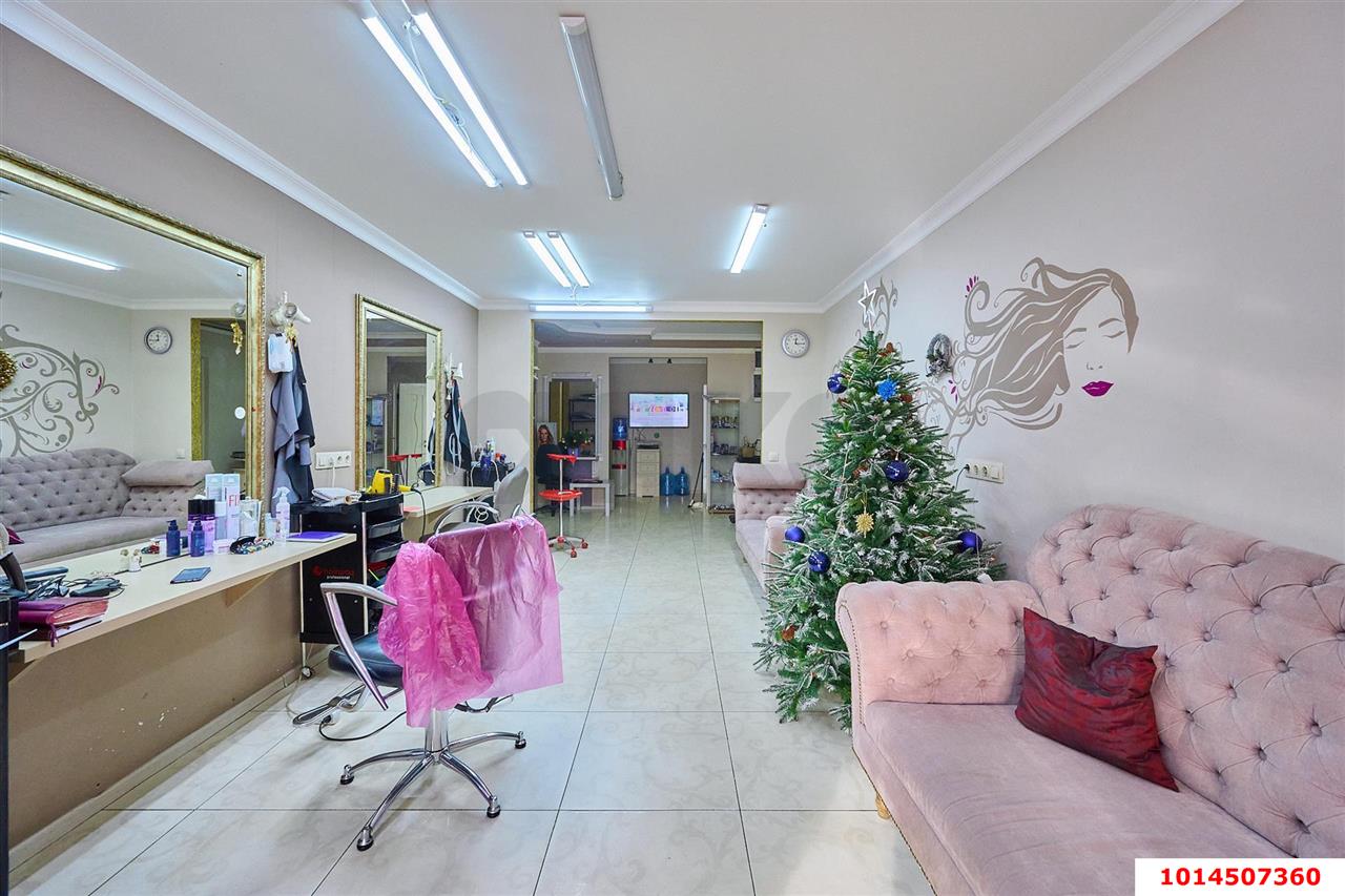 Фото №8: Торговое помещение 128 м² - Краснодар, Юбилейный, б-р Платановый, 15