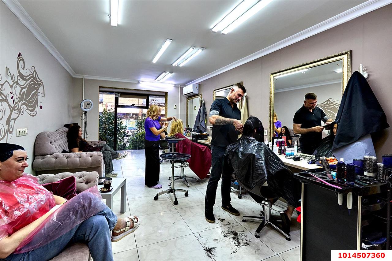 Фото №11: Торговое помещение 128 м² - Краснодар, Юбилейный, б-р Платановый, 15