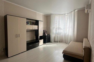 Фото №1: 1-комнатная квартира 44 м² - Краснодар, мкр. Солнечный, ул. Архитектора Петина, 16