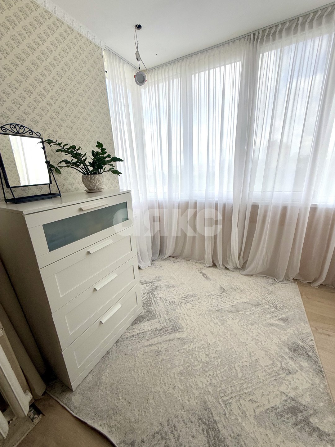 Фото №2: 3-комнатная квартира 75 м² - Симферополь, квартал Фонтаны, ул. Ешиль Ада, 4
