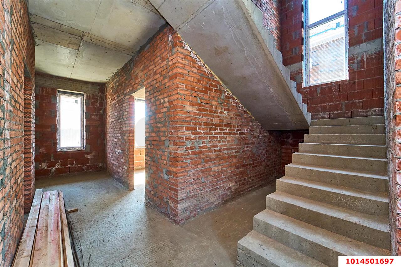 Фото №7: Дом 190 м² + 5.3 сот. - Краснодар, Прикубанский внутригородской округ, мкр. Горхутор, ул. Званая, 1/1