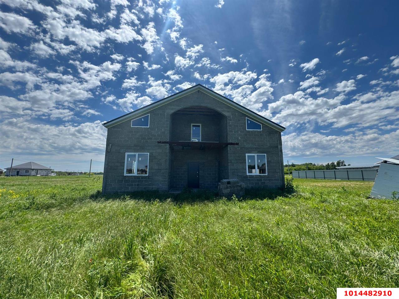 Фото №1: Дом 172 м² + 7.95 сот. - Лазурный, Прикубанский внутригородской округ, ул. Виталия Бианки, 5