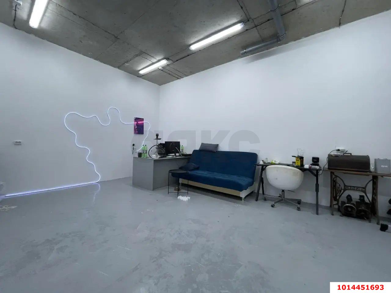 Фото №3: Коммерция 35 м² - Краснодар, Прикубанский внутригородской округ, мкр. жилой комплекс Самолёт, ул. Западный Обход, 39/2к5